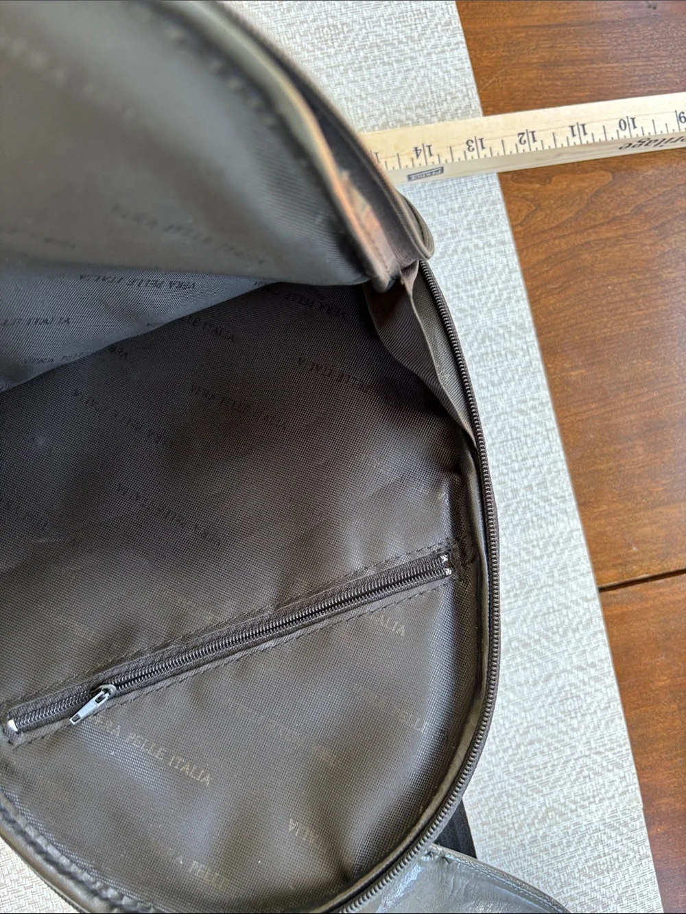 Vintage Italian Petteterria Sling backpack. Beautiful Italian leather.
